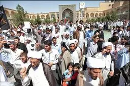 ۳۲۲۳ نفر از اساتید، طلاب و فضلای حوزه علمیه قم خواستار رد برجام در مجلس شدند