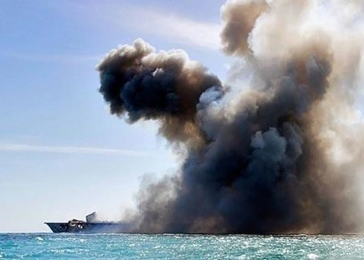 یک کشتی جنگی عربستان توسط نیروهای یمنی منهدم شد