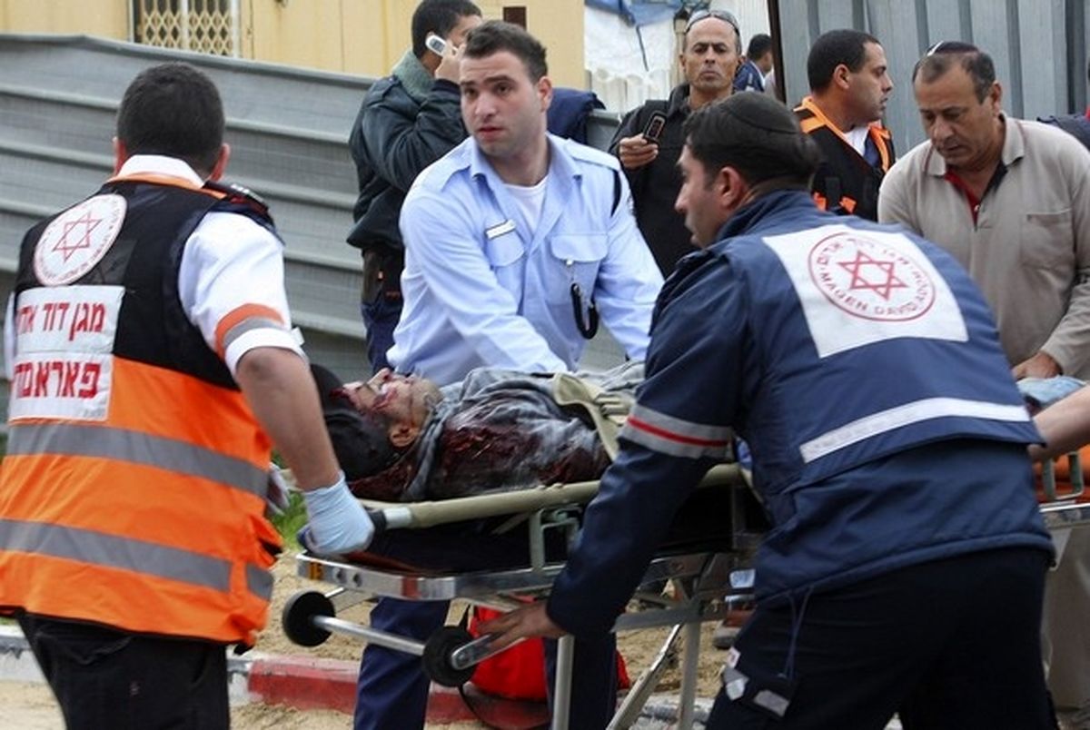 چهار صهیونیست در عملیات شهادت‎طلبانه یک فلسطینی زخمی شدند