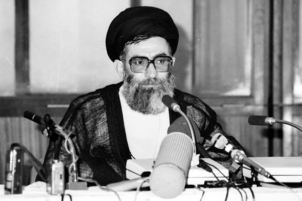 مروری بر هشت سال مدیریت جهادی آیت‌الله خامنه‌ای در کسوت ریاست جمهوری