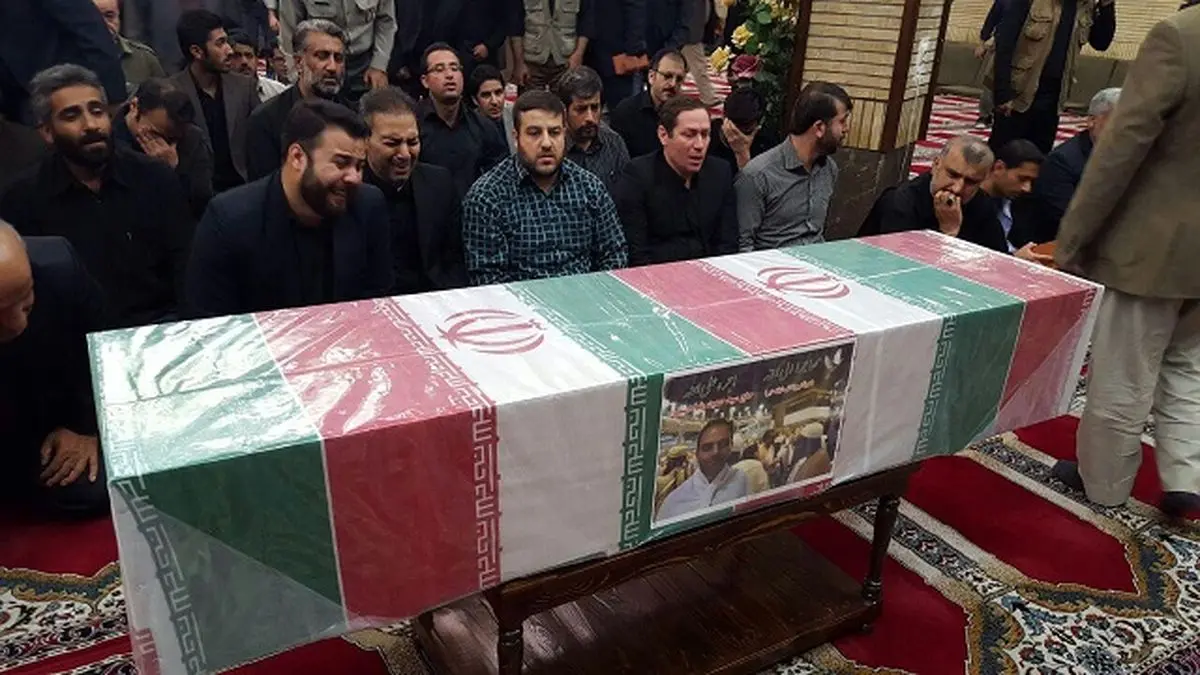 تصاویری از تشییع پیکر خبرنگار شبکه خبر