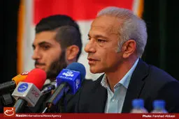 خاکپور: این جام را به نوروزی و فرزندش تقدیم می‌کنیم