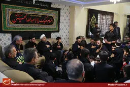 عکس خبری:: عزاداری رئیس‌جمهور با نوجوانان و جوانان در مرکز خیریه بهشت امام رضا(ع)