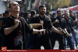 گزارش تصویری:: مراسم عزاداری روز عاشورا در تهران