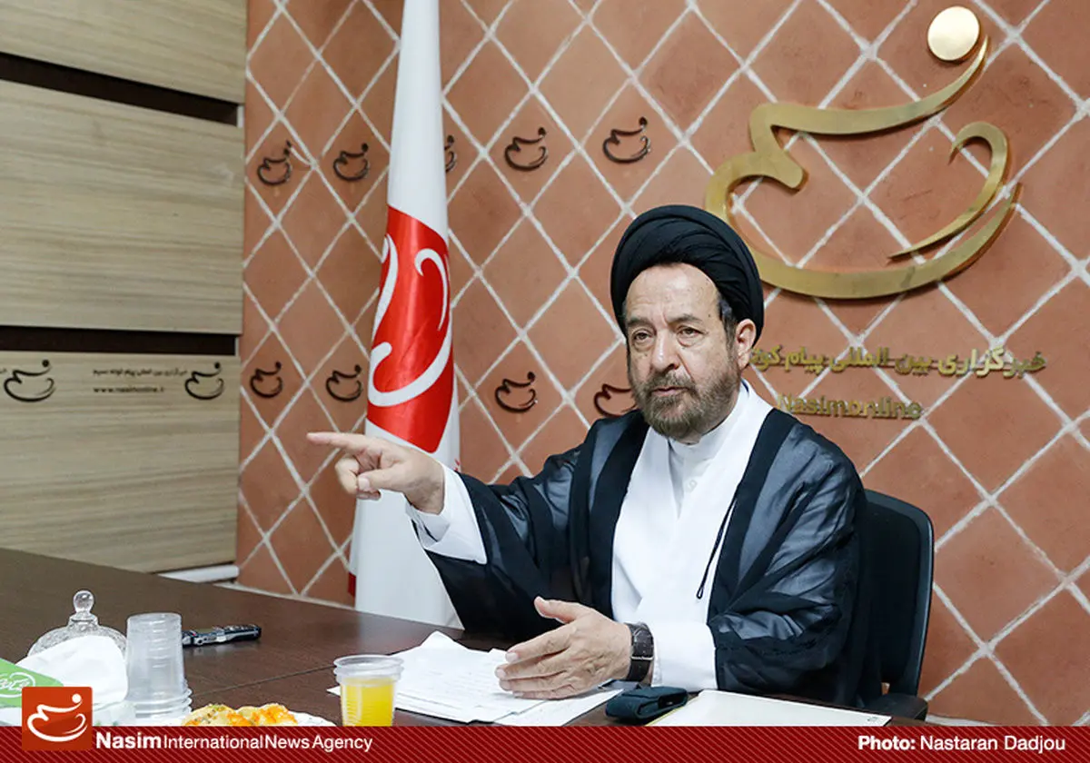 روحانی: فاتحه مشروطه و ملی شدن صنعت نفت با اعتماد به غرب خوانده شد