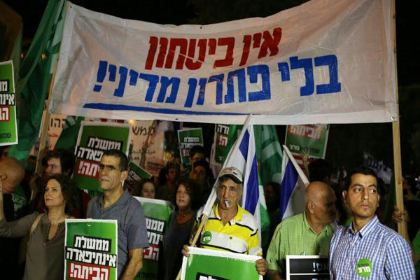 هزاران نفر در تل‌آویو علیه نتانیاهو تظاهرات کردند +تصاویر