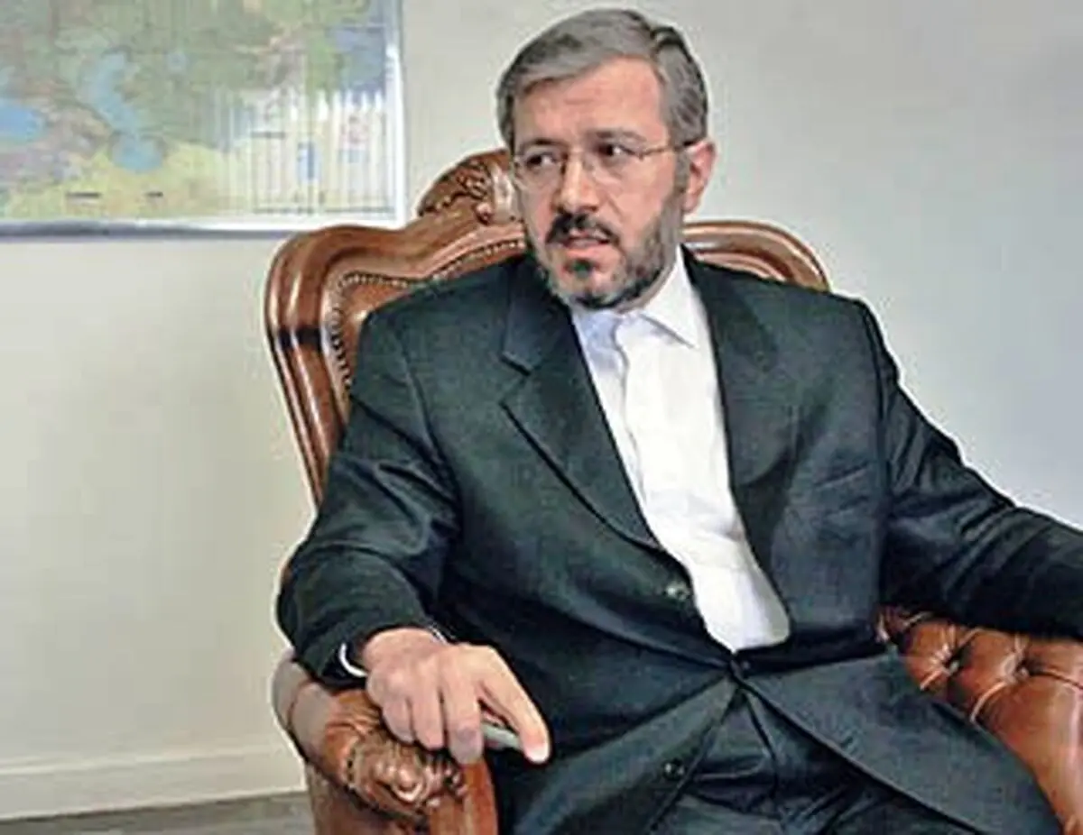 یک مقام دولتی: نرخ دلار باید تا ۵۰۰۰ تومان افزایش یابد