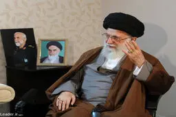 حاشیه‌های حضور رهبر انقلاب در منزل سردار شهید همدانی
