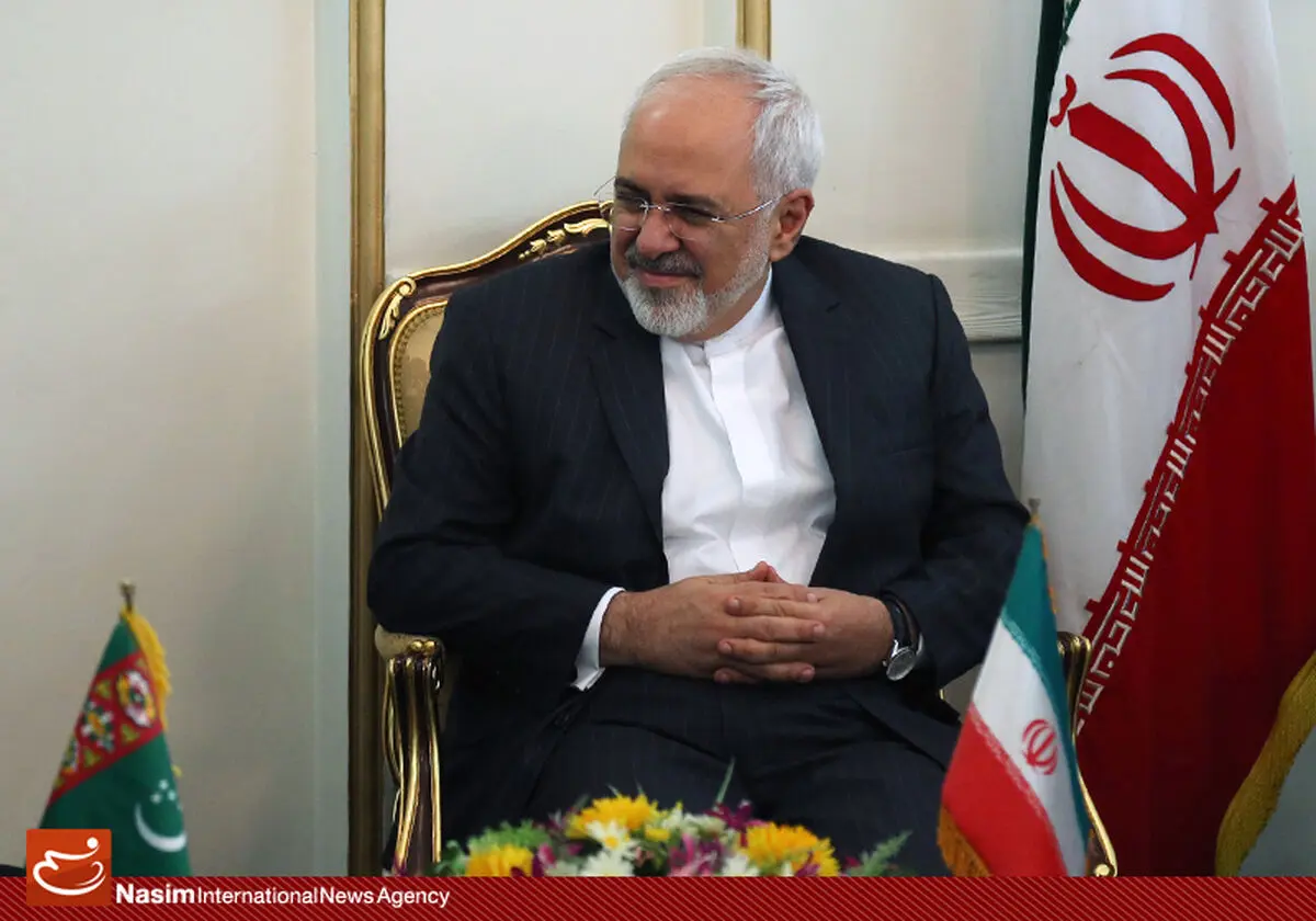 "آقای ظریف! آیا به شما هم اجازه می‌دهند در انگلیس و آمریکا به هر جا سفر کنید؟"