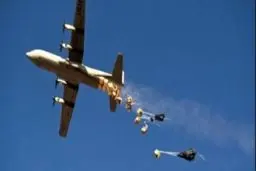 هواپیماهای ناشناس برای داعش در لیبی سلاح و مهمات ارسال کردند