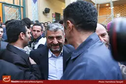سرلشکر جعفری و خانواده سردار همدانی در منزل شهید باقری حضور یافتند