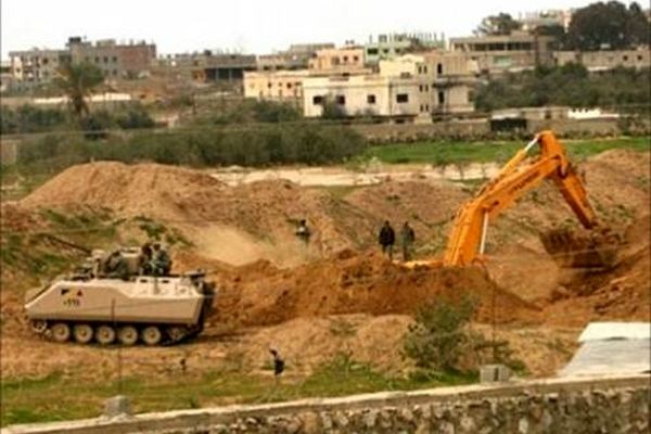 ۱۲ تونل در مرز غزه توسط ارتش مصر تخریب شد