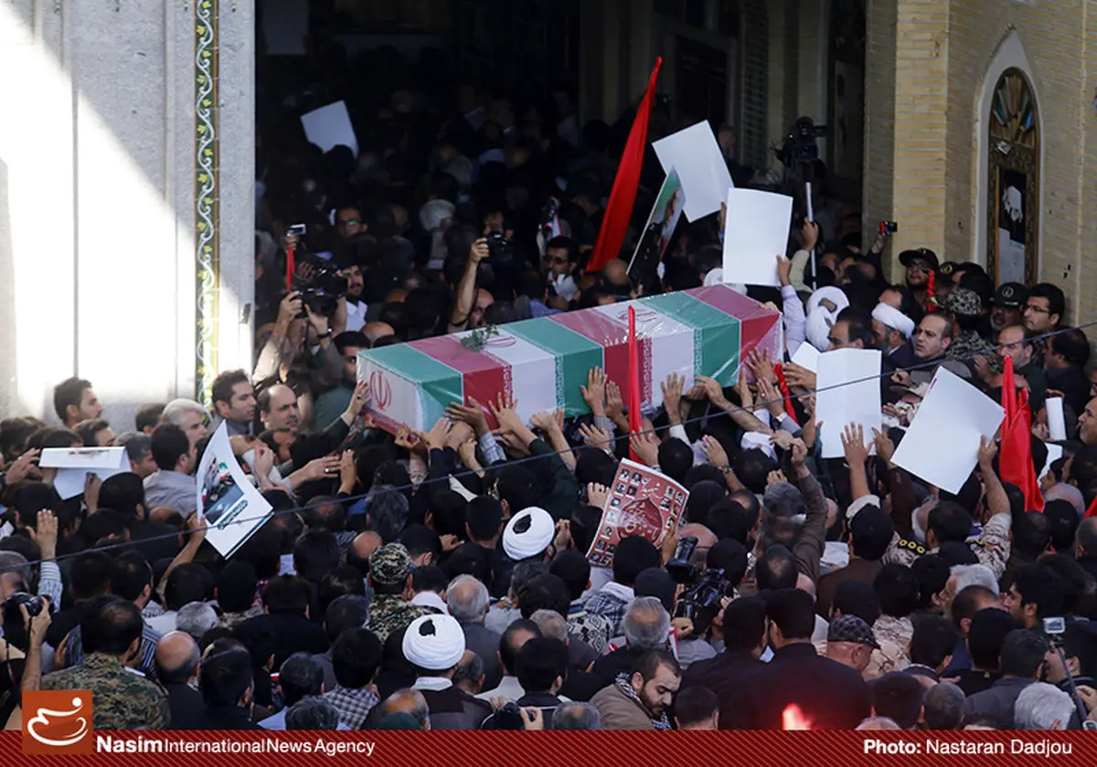 تشییع پیکر شهیدان مدافع حرم، عبدالله باقری و امین کریمی