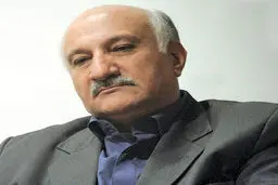 طبیبیان: دولت با تزریق نقدینگی به واحدهای تولیدی آن‌‌ها را به باتلاق بدهی فرو می برد