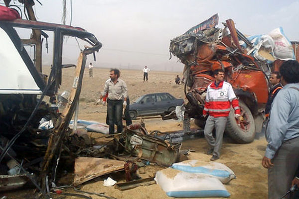 دو حادثه‌ برای دو دستگاه اتوبوس در جاده‌های  استان مرکزی