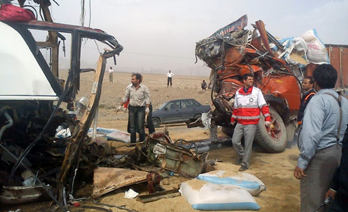 دو حادثه‌ برای دو دستگاه اتوبوس در جاده‌های  استان مرکزی