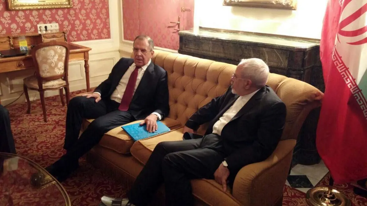 ظریف و لاوروف با هم رایزنی کردند