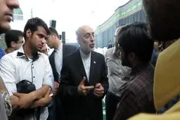 گفتگوی یک دانشجو با  علی‌اکبر صالحی + صوت و عکس