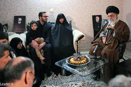 رهبر انقلاب:  تشییع کم‌نظیر شهید همدانی جلوه‌ای از پاداش الهی در قبال اخلاص او بود