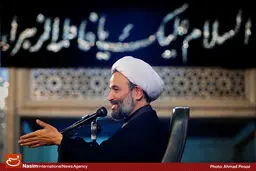 پناهیان: افراط در سرگرمی‌های مانند فیلم، موسیقی و موبایل قدرت تفکر را سلب می‌کند