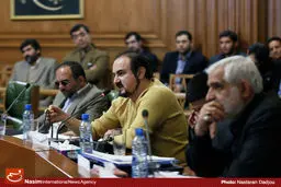 مختاباد: مشکل کنونی شهرداری تهران بدهی آن به پیمانکاران است