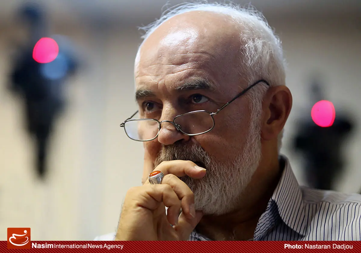 توکلی: فاصله تحلیلی روحانی با رهبر انقلاب مبتنی  بر تعلقات است نه  واقعیات