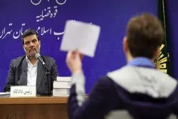 عکس خبری:: در حاشیه دادگاه متهم نفتی