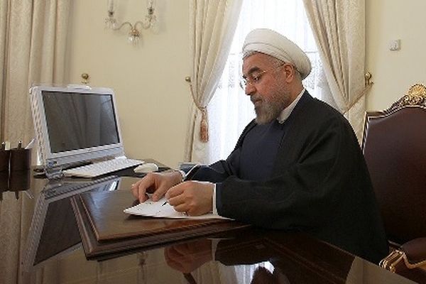 روحانی قانون اصلاح موادی از قانون مبارزه با قاچاق کالا و ارز را برای اجرا ابلاغ کرد
