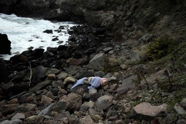 فاجعه‌ای دیگر برای پناهجویان؛ غرق کودکان در سواحل یونان + عکس