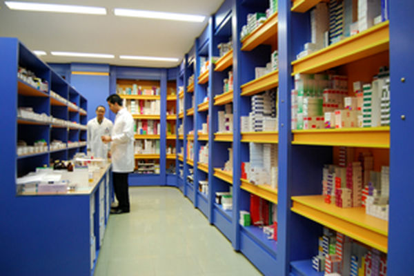 معاون نظارت و برنامه‌ریزی سازمان غذا و دارو: ادعای افزایش قیمت ۱۵۰ قلم دارو صحت ندارد