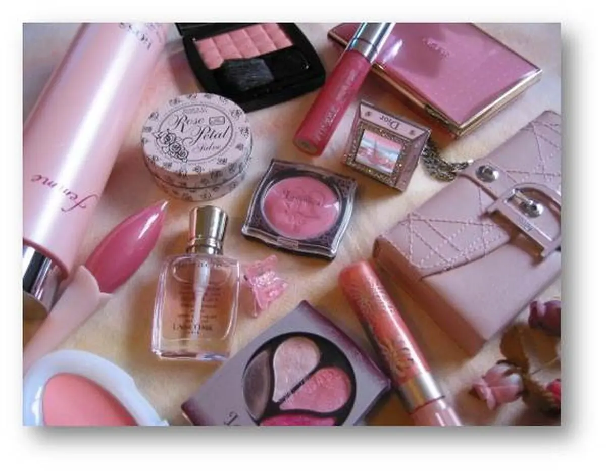 کشف محل فروش ادکلن قاچاق در تهران