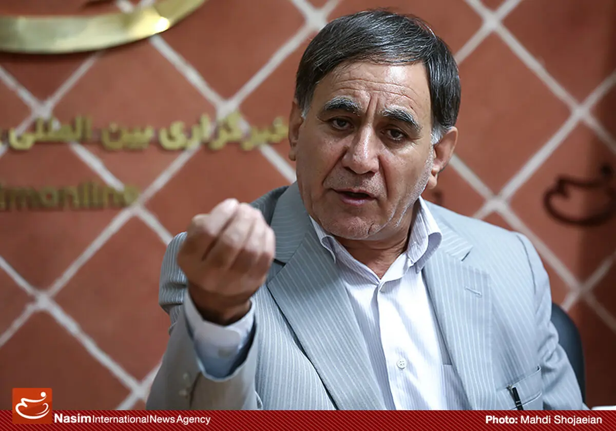 آقامحمدی: برجام که برخی آن را مدل بهبود روابط با آمریکا می‌دانند خود ده‌ها روزنه فریب دارد