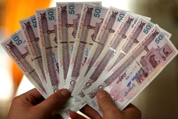 اکرمی: دولت ۷۵۰۰ میلیارد تومان بابت هدفمندی یارانه‌‌ها از بانک‌‌مرکزی تنخواه گرفت