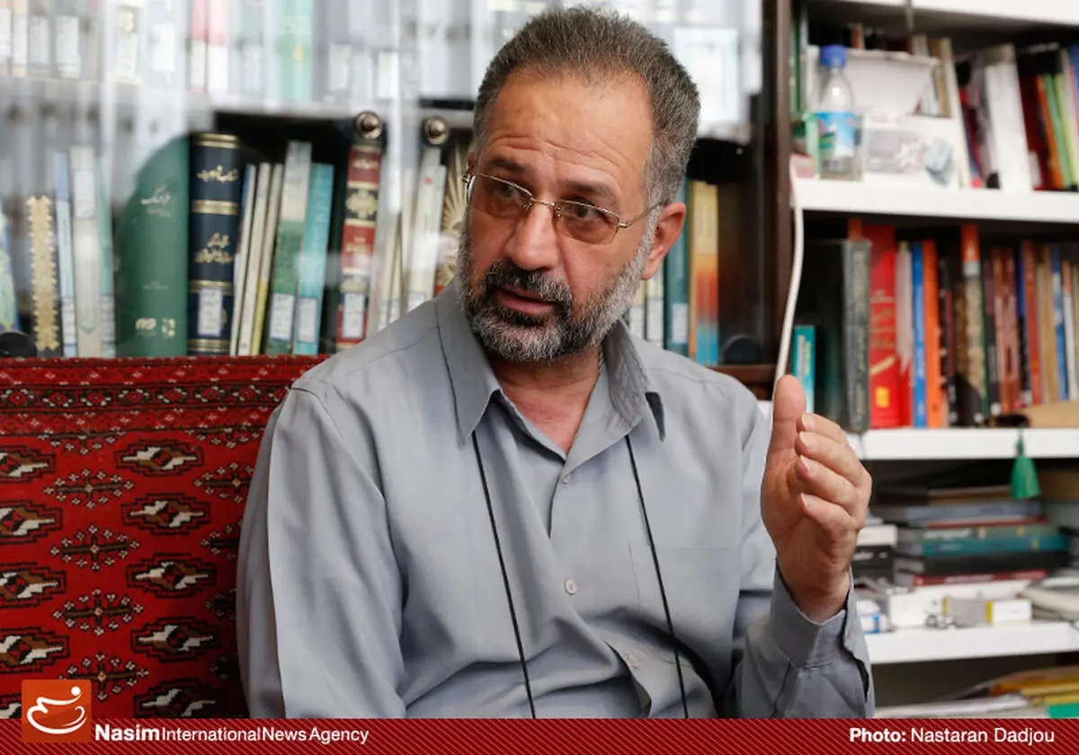 سیدافقهی:  بعد از حوادث پاریس،  ایران باید از  موضع طلبکاری، منطق برتر خود  را به رخ غرب بکشد