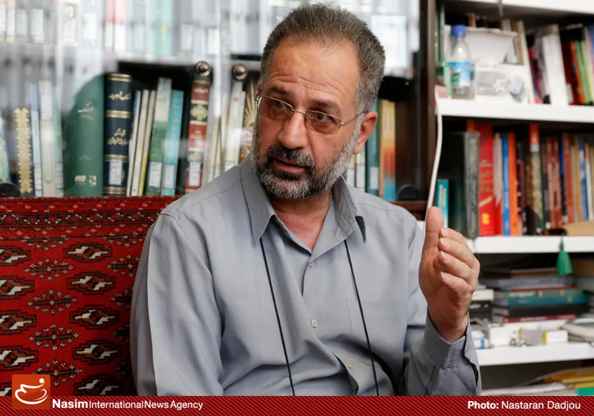 سیدافقهی:  بعد از حوادث پاریس،  ایران باید از  موضع طلبکاری، منطق برتر خود  را به رخ غرب بکشد