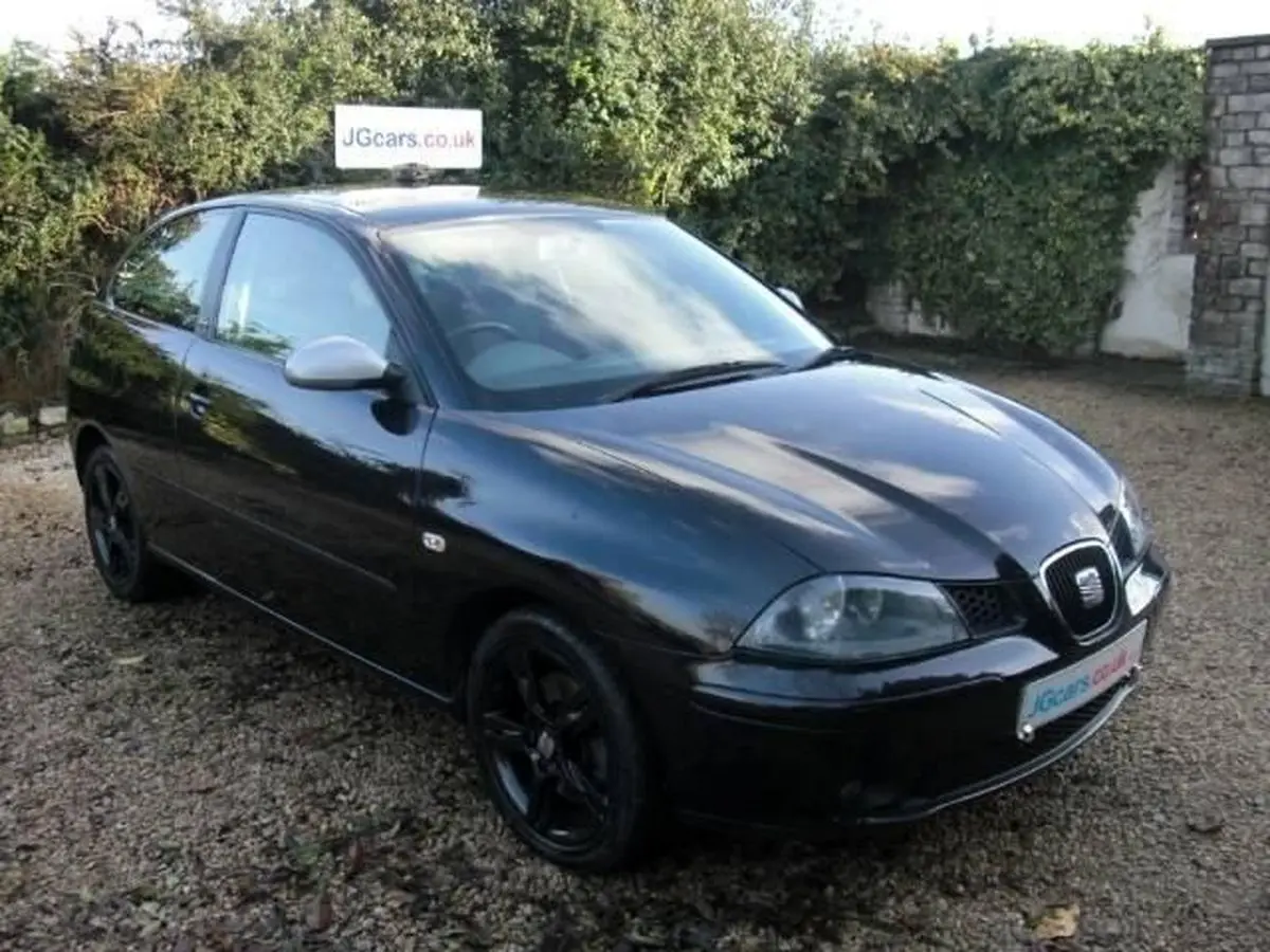 لوفیگارو: کلاشینکف‌های حملات پاریس کشف شد