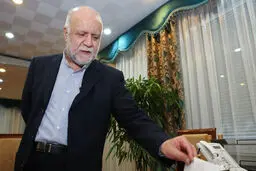 استیضاح وزیر نفت سه‌شنبه تحویل هیات رئیسه می‌شود