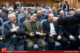 عسگر اولادی: تیم اقتصادی دولت خیلی ضعیف عمل کرده است