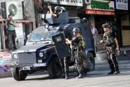 دو پلیس ترکیه در استانبول زخمی شدند