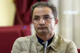 امیررضا خادم از دستگیری سرکرده باند زمین‌خواری ورزشگاه بزرگ اصفهان خبر داد