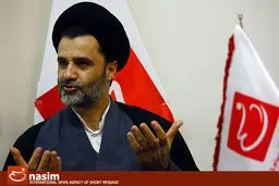 نبویان: برخی از مسئولان فکر می‌کنند، آمریکا از  خدا قوی‌تر است