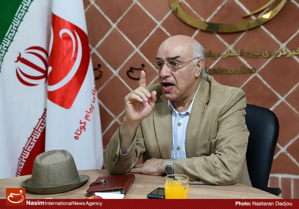 مجتهدزاده: حملات پاریس لاجرم آمریکا و روسیه را به مواضع ایران در موضوع سوریه نزدیک کرده