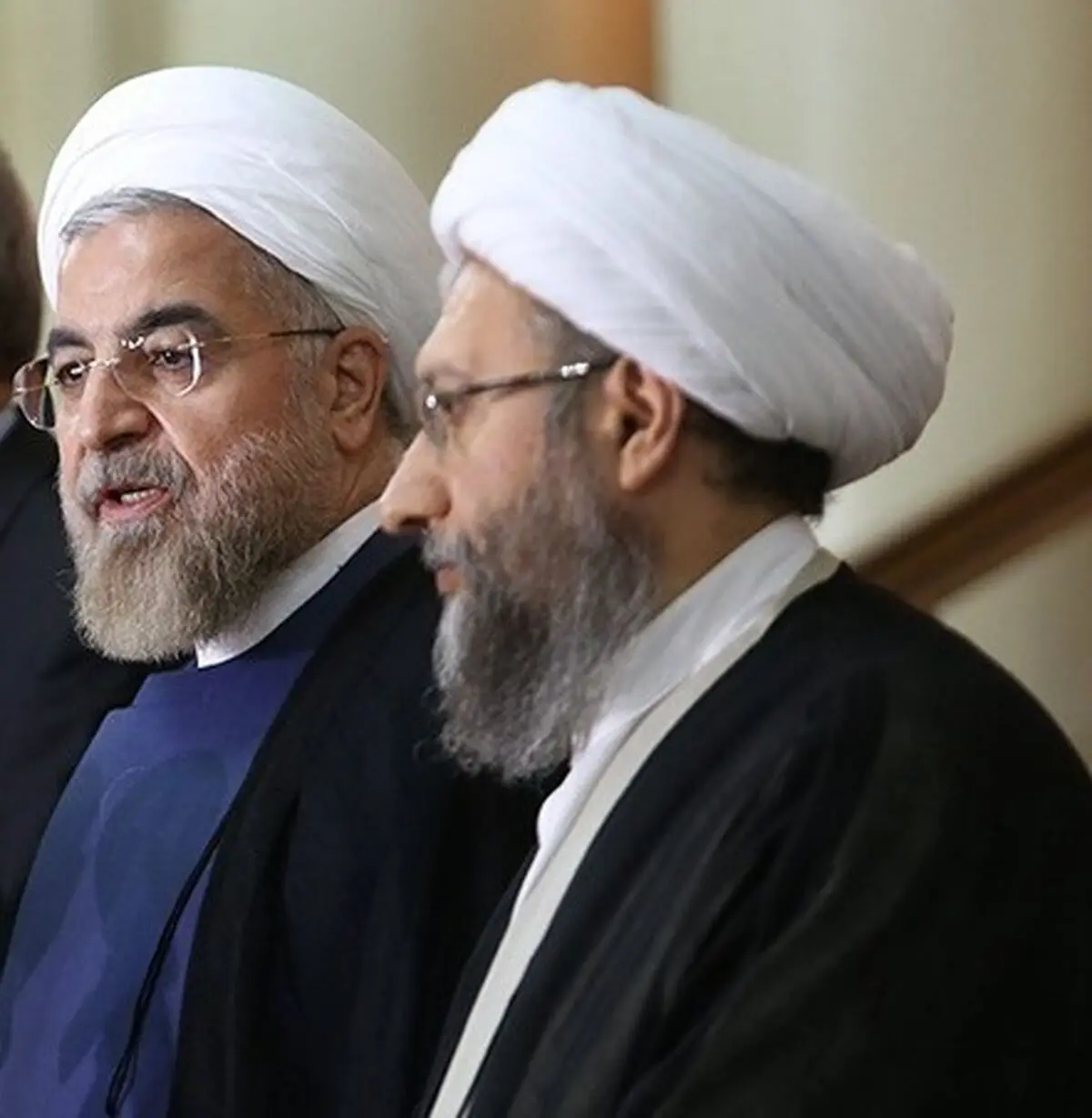 تاکید نمایندگان بر رسیدگی به پرونده عوامل نفوذی و برگزاری دادگاه علنی آنها