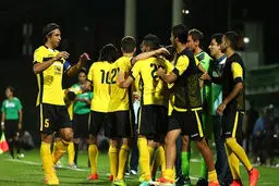 سپاهان در دقایق پایانی مقابل نفت تهران به پیروزی رسید