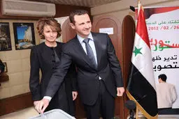 پیشنهاد به اسد برای فرستادن خانواده‌اش به تهران و پاسخ او+ فیلم