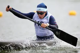 گماری:  امید قایقرانی به روئینگ است