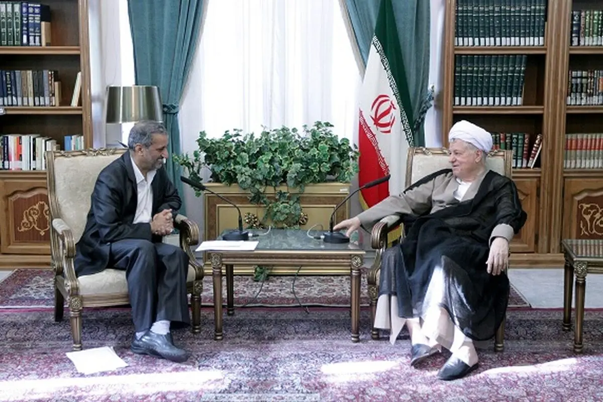 هاشمی رفسنجانی: بین کارهایم در این ٨٠ سال، از "اتمام جنگ"  خوشحالترم
