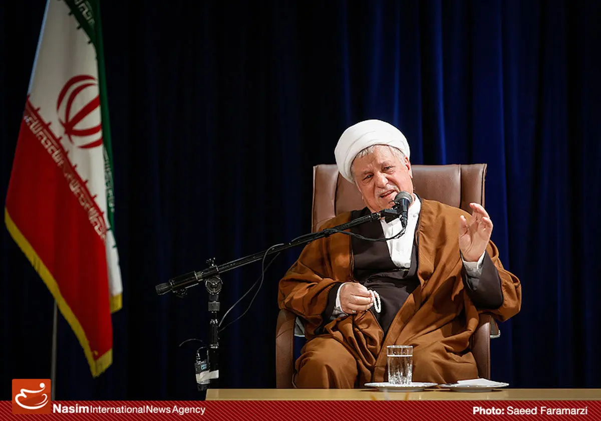 هاشمی رفسنجانی با خانواده شهدای  مازندران دیدار و گفتگو کرد