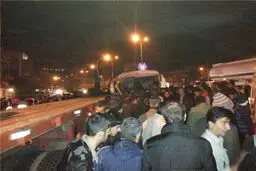برخورد مینی‌بوس زائران کربلا با تریلی در گردنه اسدآباد