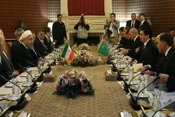 روحانی:  ایران و ترکمنستان  درباره مبارزه با تروریسم و مواد مخدر  همکاری بیشتری داشته باشند